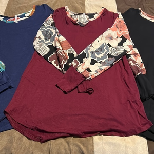 Set of‎ 3 tops